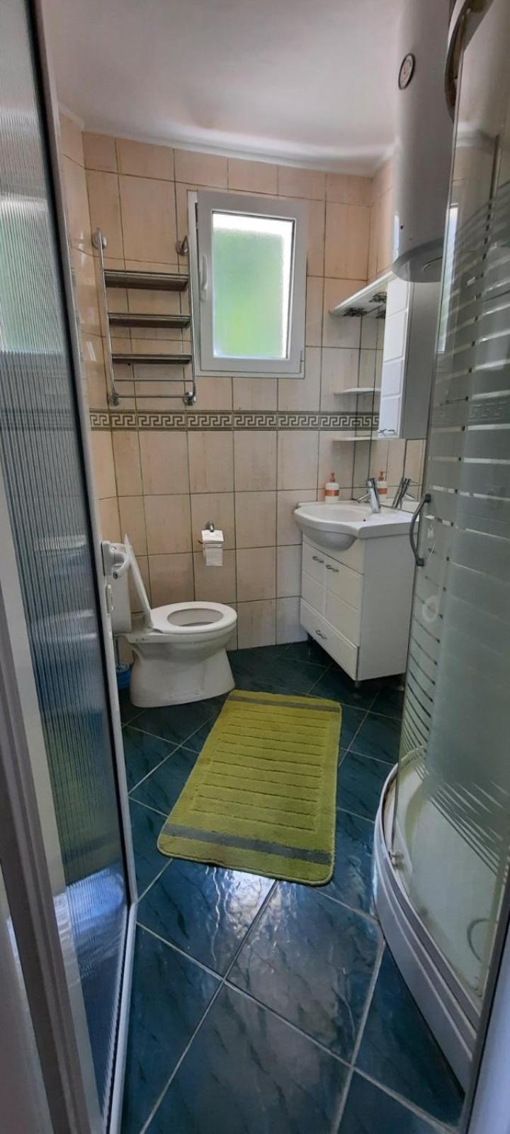 Pines Appartement *
