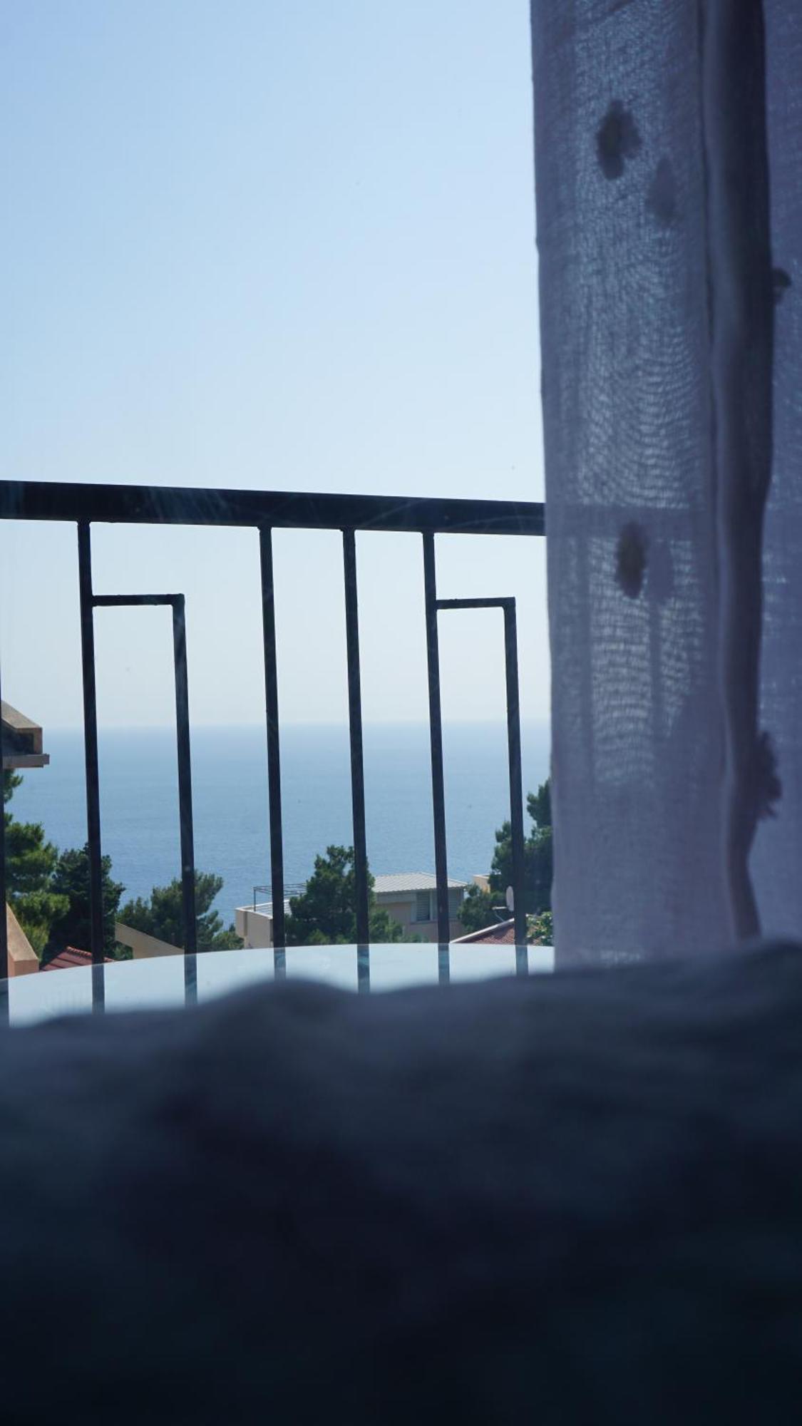 Pines Appartement *